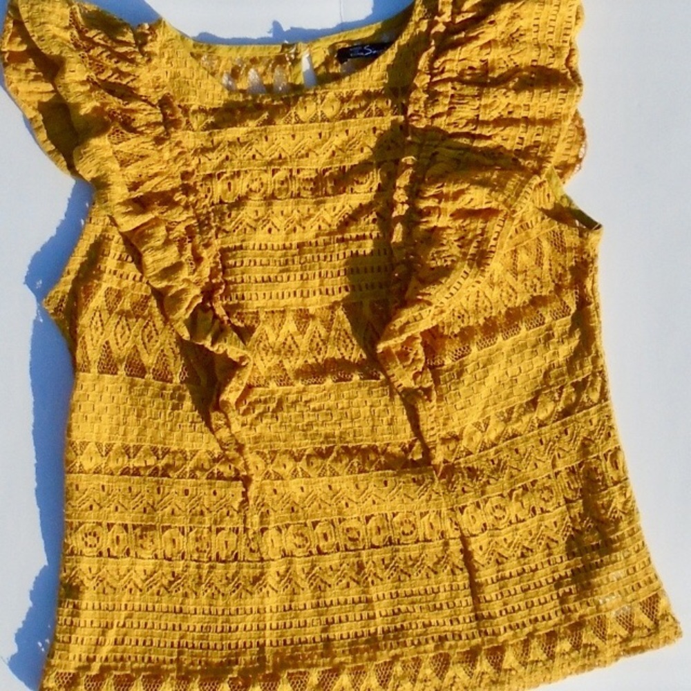 Simplee Ruffled Lace Yellow Crop Top - Picture 2 of 5